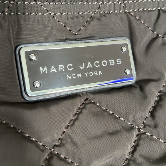 Authentic Marc Jacobs Crossbody - Picture 4 of 8